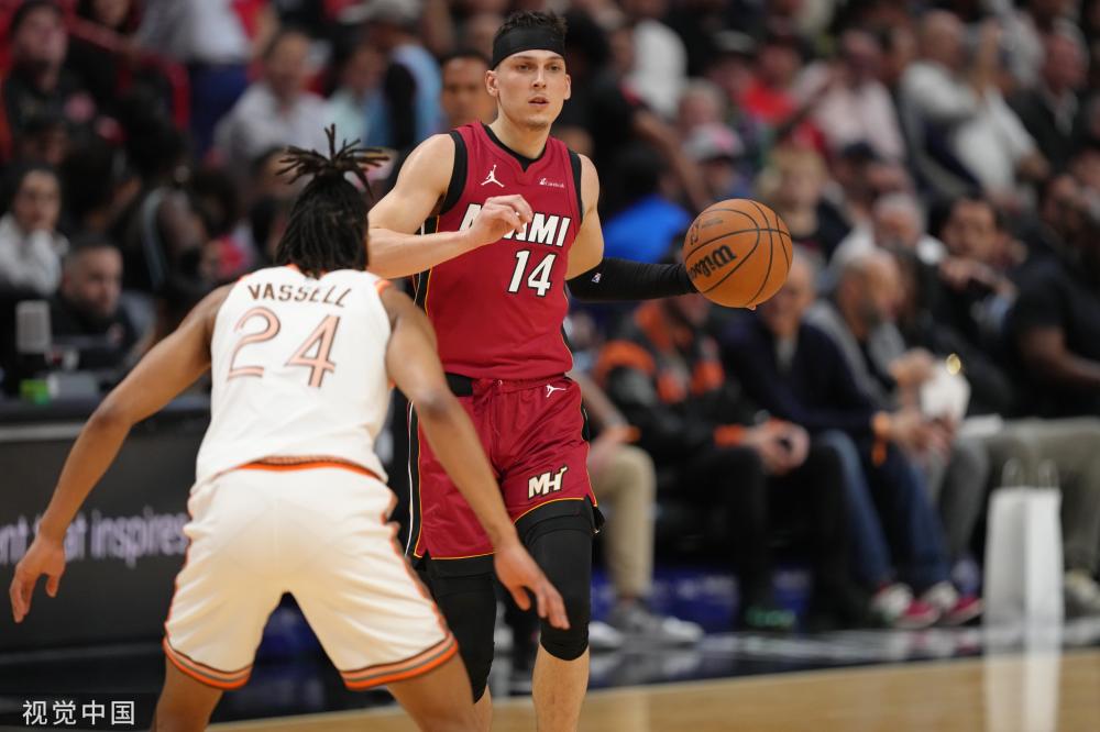 令人瞩目的 令人瞩目的