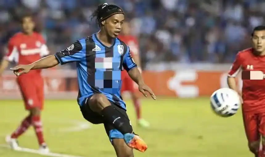 曼晚：曼联计划5年内完成新球场建设，容量可达10万人.